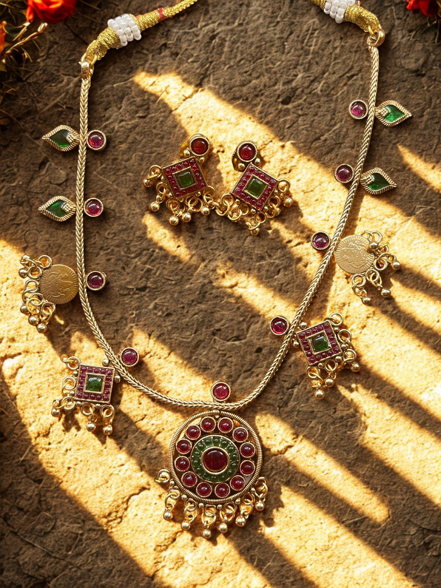 Exquisite Multi Stone Kaasumala