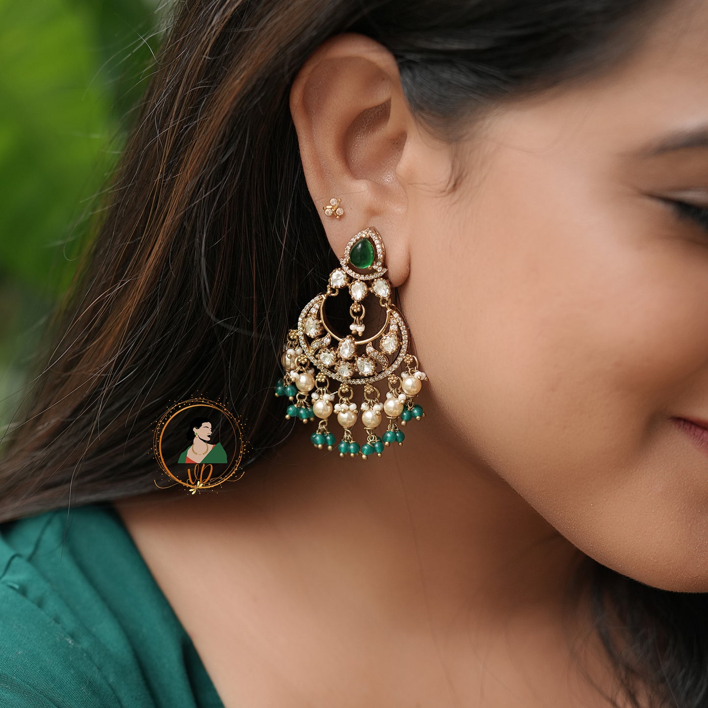 Dazzling Chaandbaali
