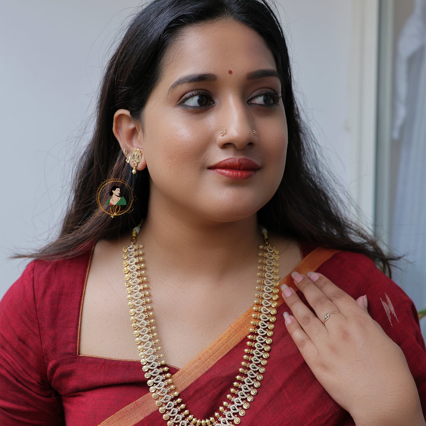 Gorgeous White Stone Paisley Haram