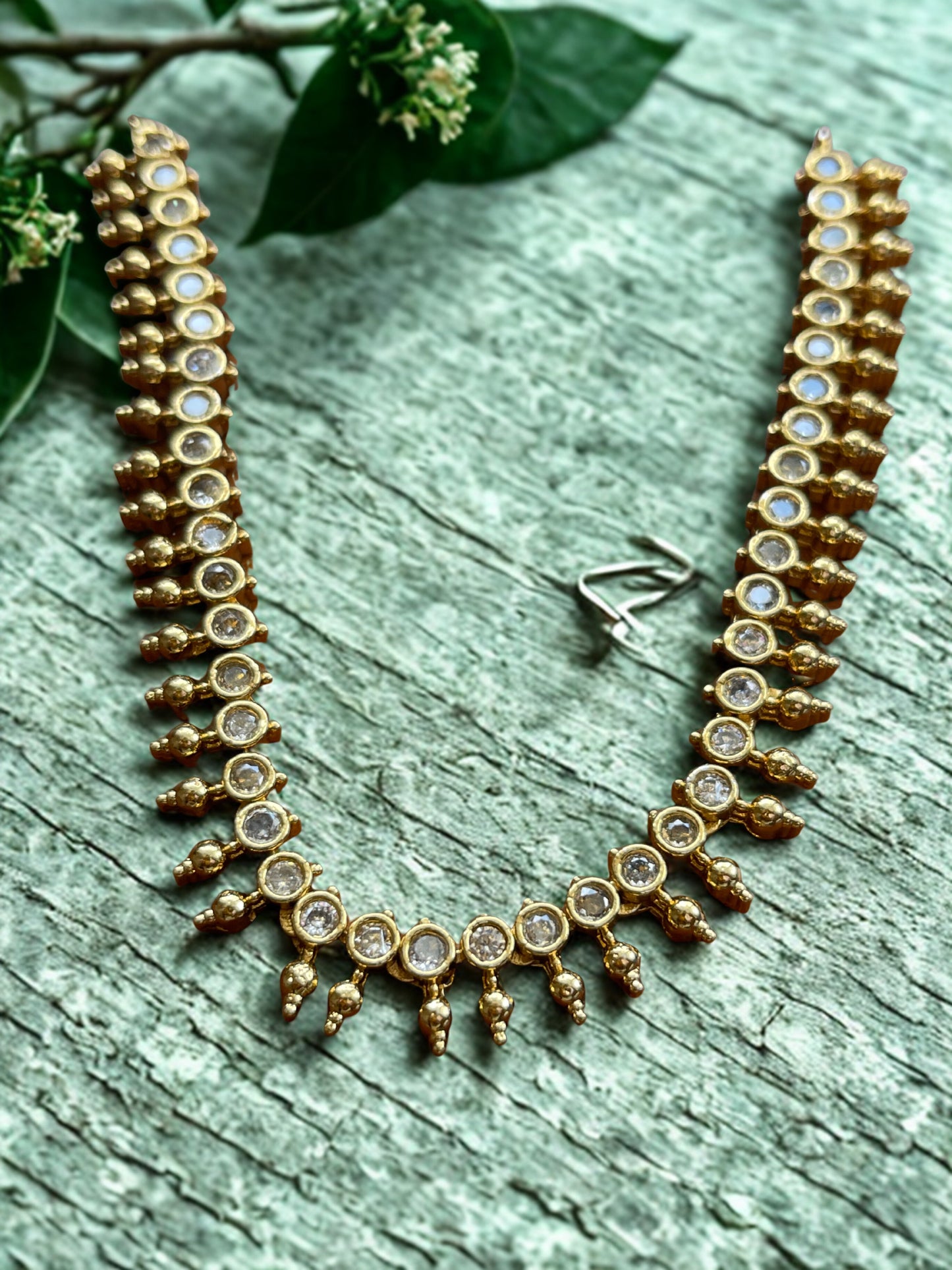 White Stone Necklace Set