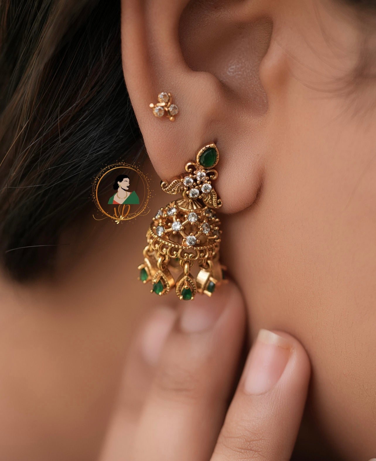 Antique Emerald & White Stone Jhumkas