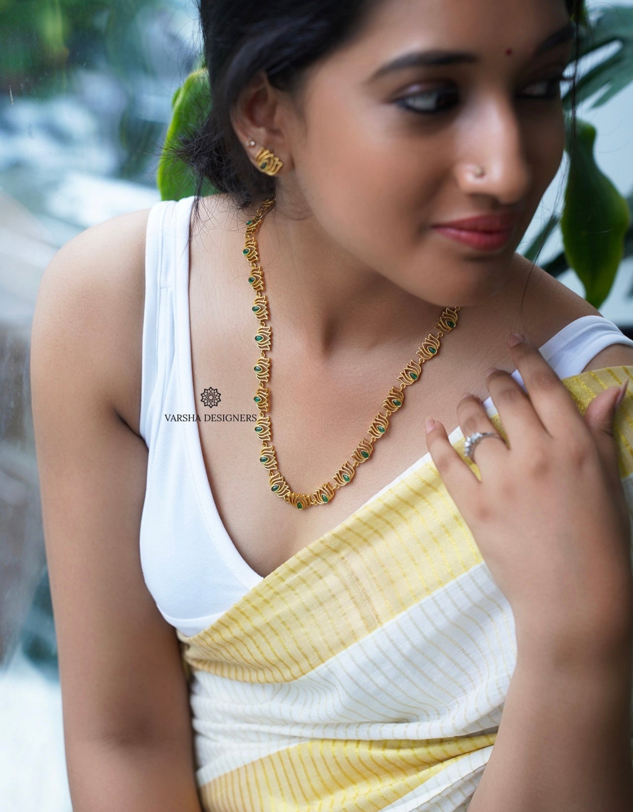 Antique Finish Light Weight Lotus Haram