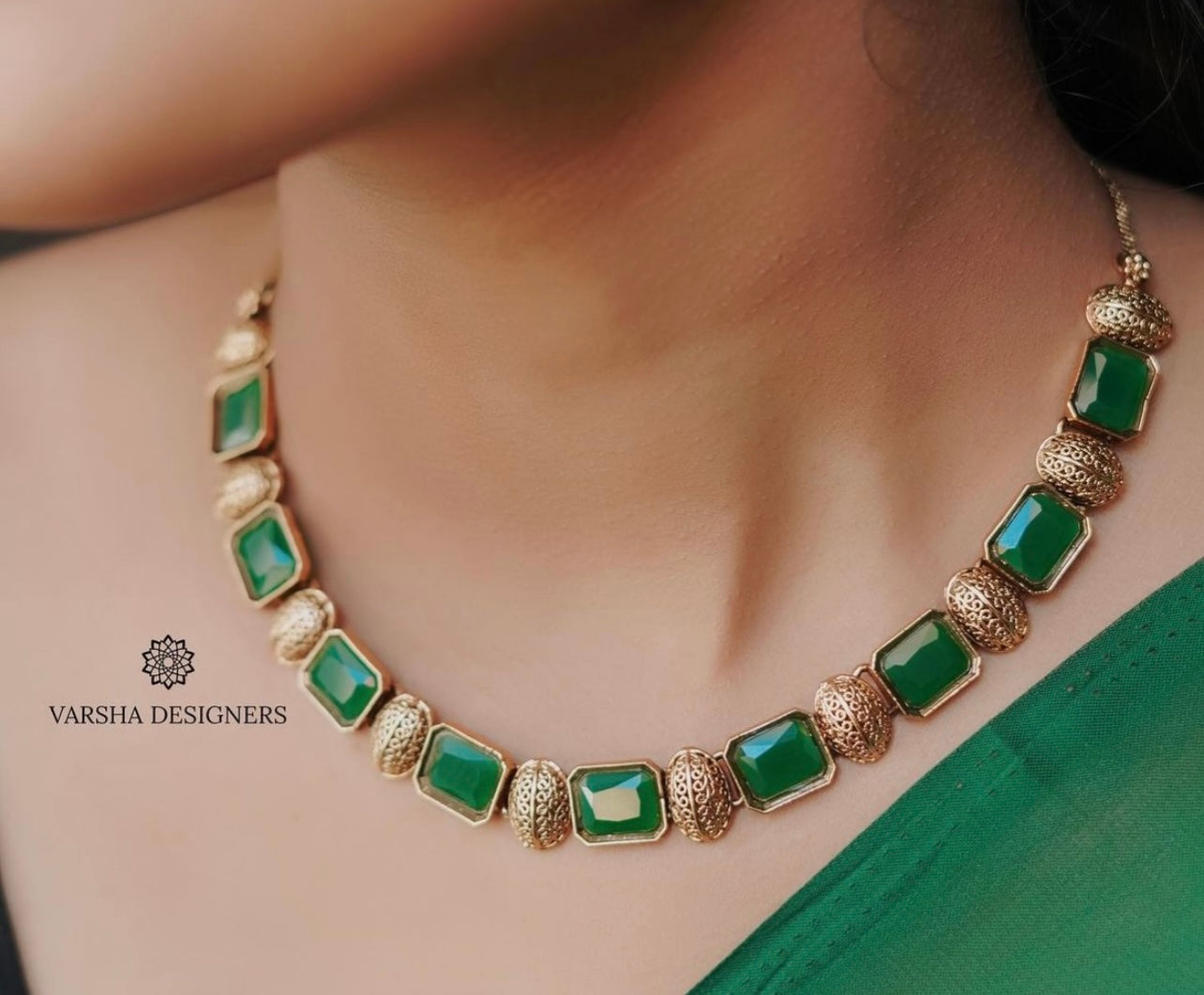 Antique Green Stone Necklace Set