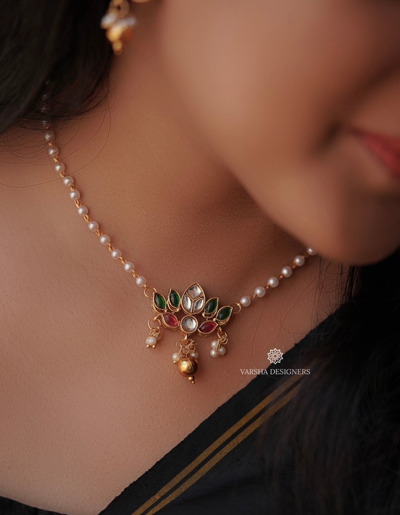 Cute Lotus Single Line Pearl Choker Set