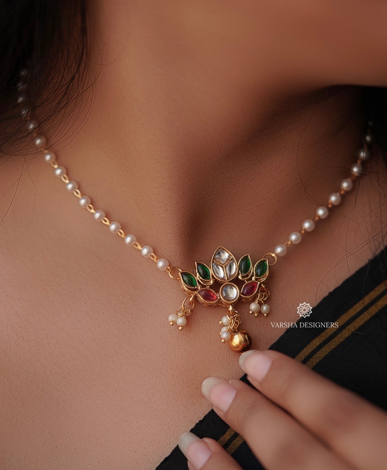 Cute Lotus Single Line Pearl Choker Set