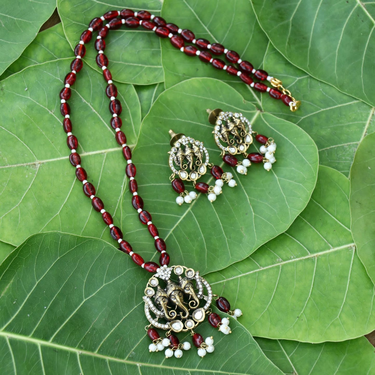 Elephant Motif Pendant Beaded Necklace