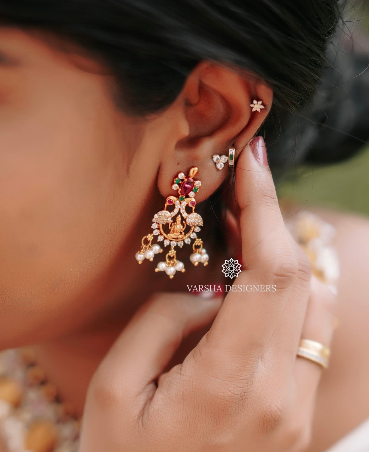 Gold Look Guttapusalu Necklace Set