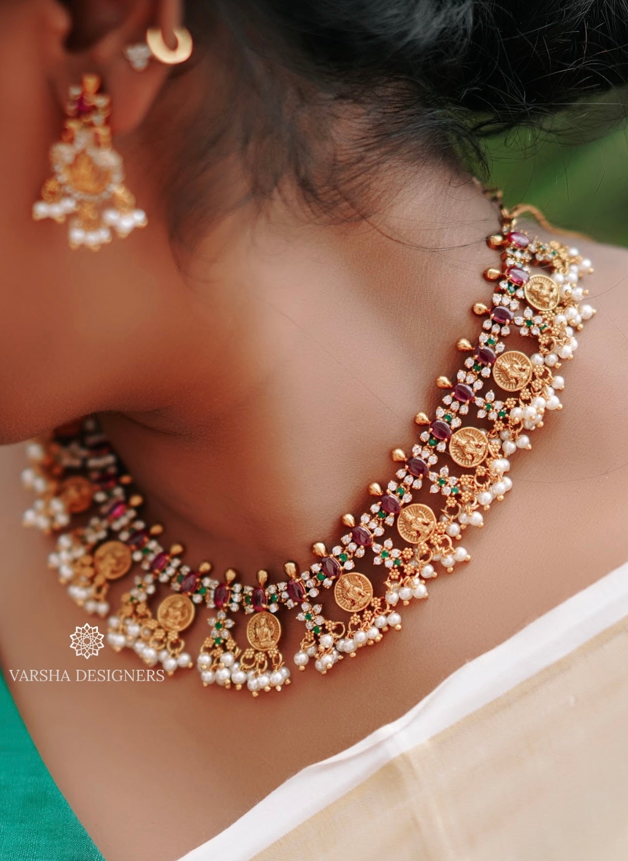 Gold Look Guttapusalu Necklace Set