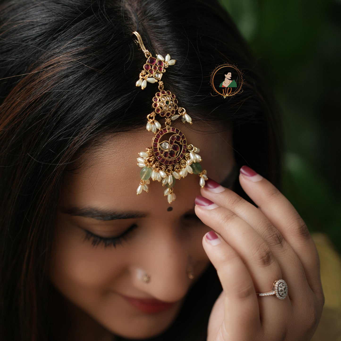 Gold Look Kemp Maang Tikka