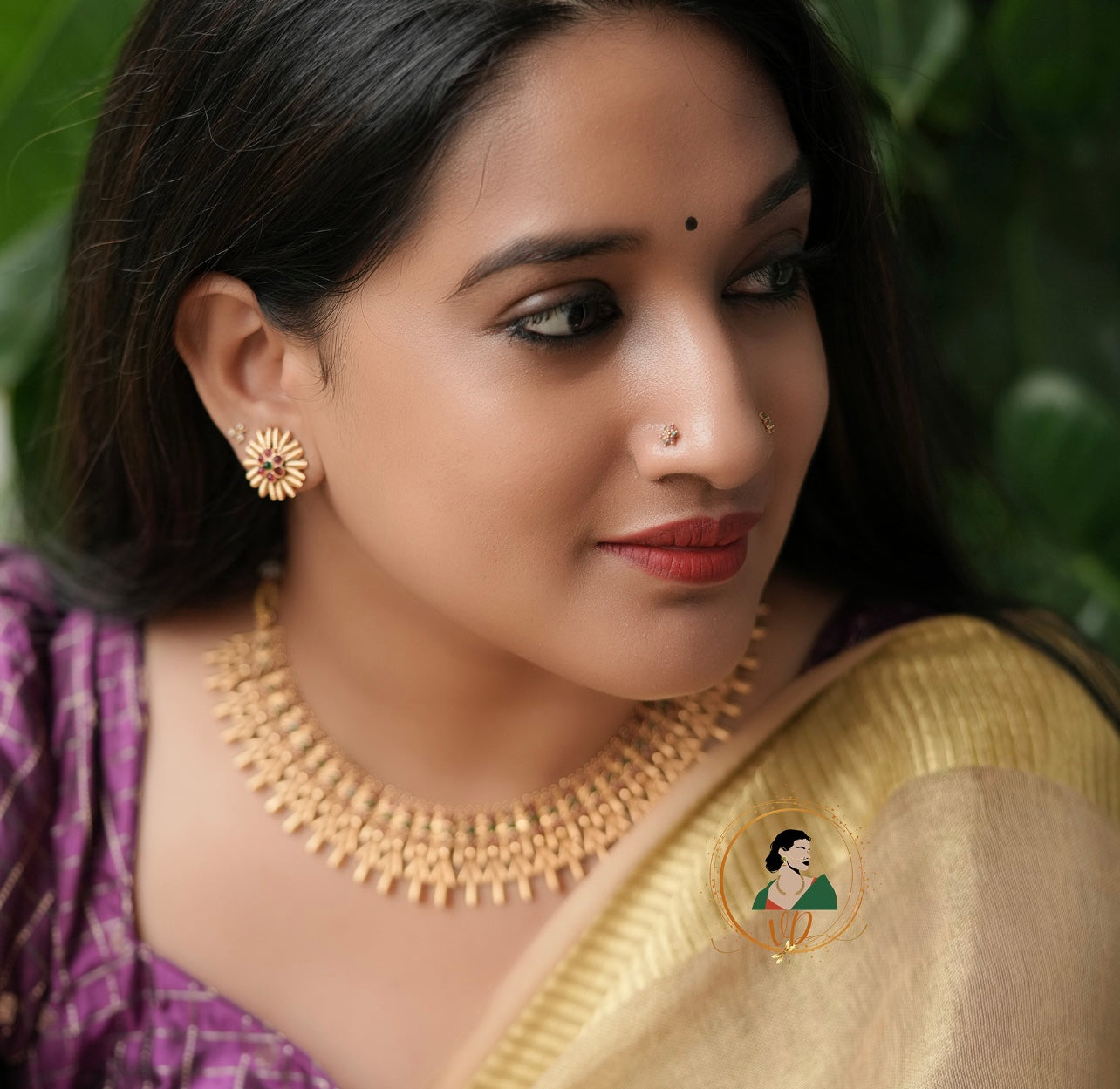 Stunning Rivet Necklace Set