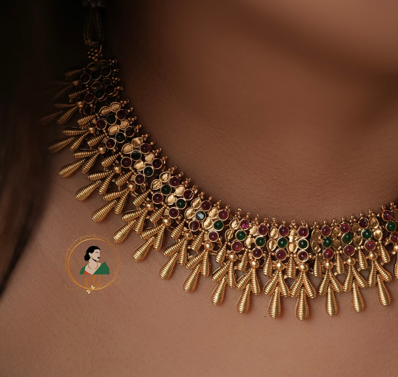 Stunning Rivet Necklace Set