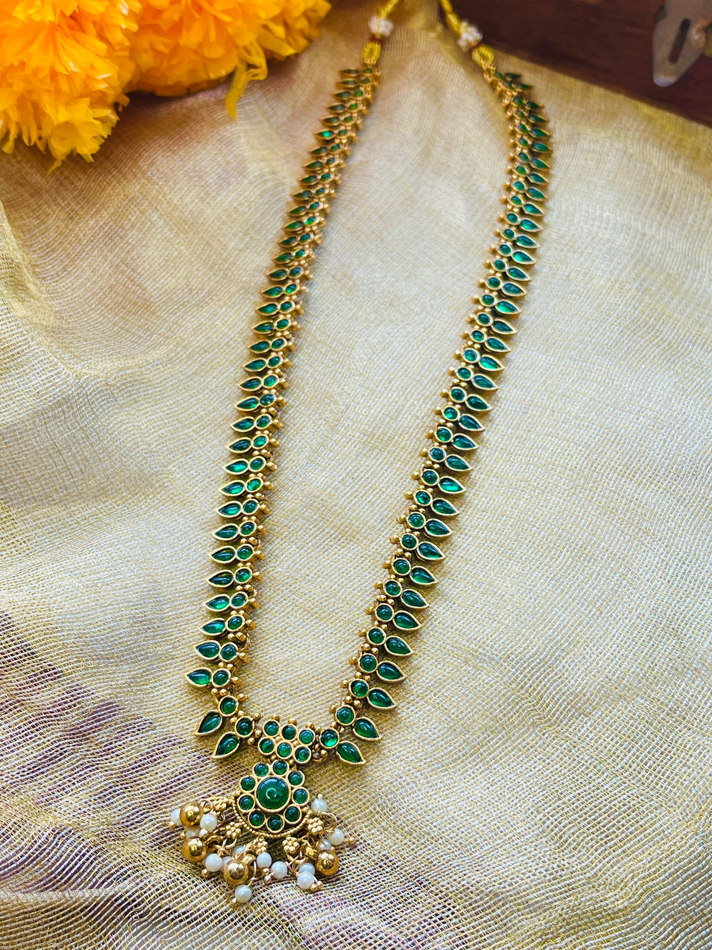 Adorable Emerald Leaf Haram