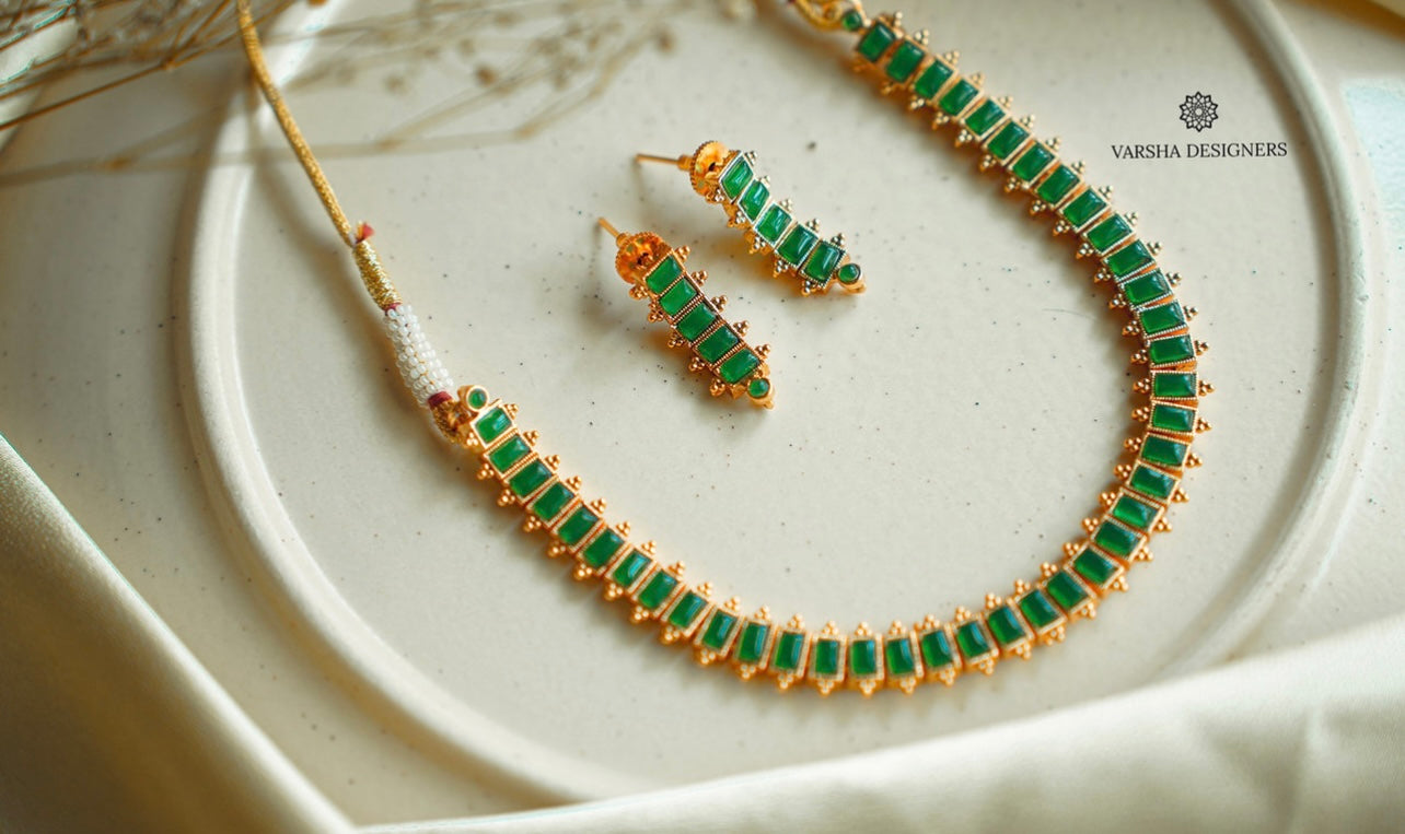 Emeralds Stone Necklace Set