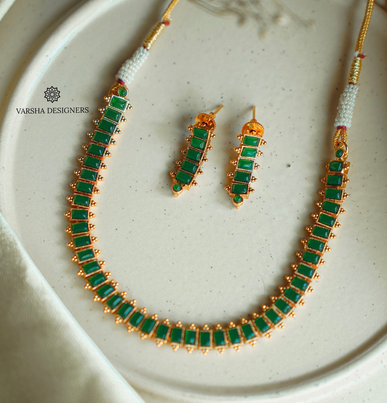 Emeralds Stone Necklace Set