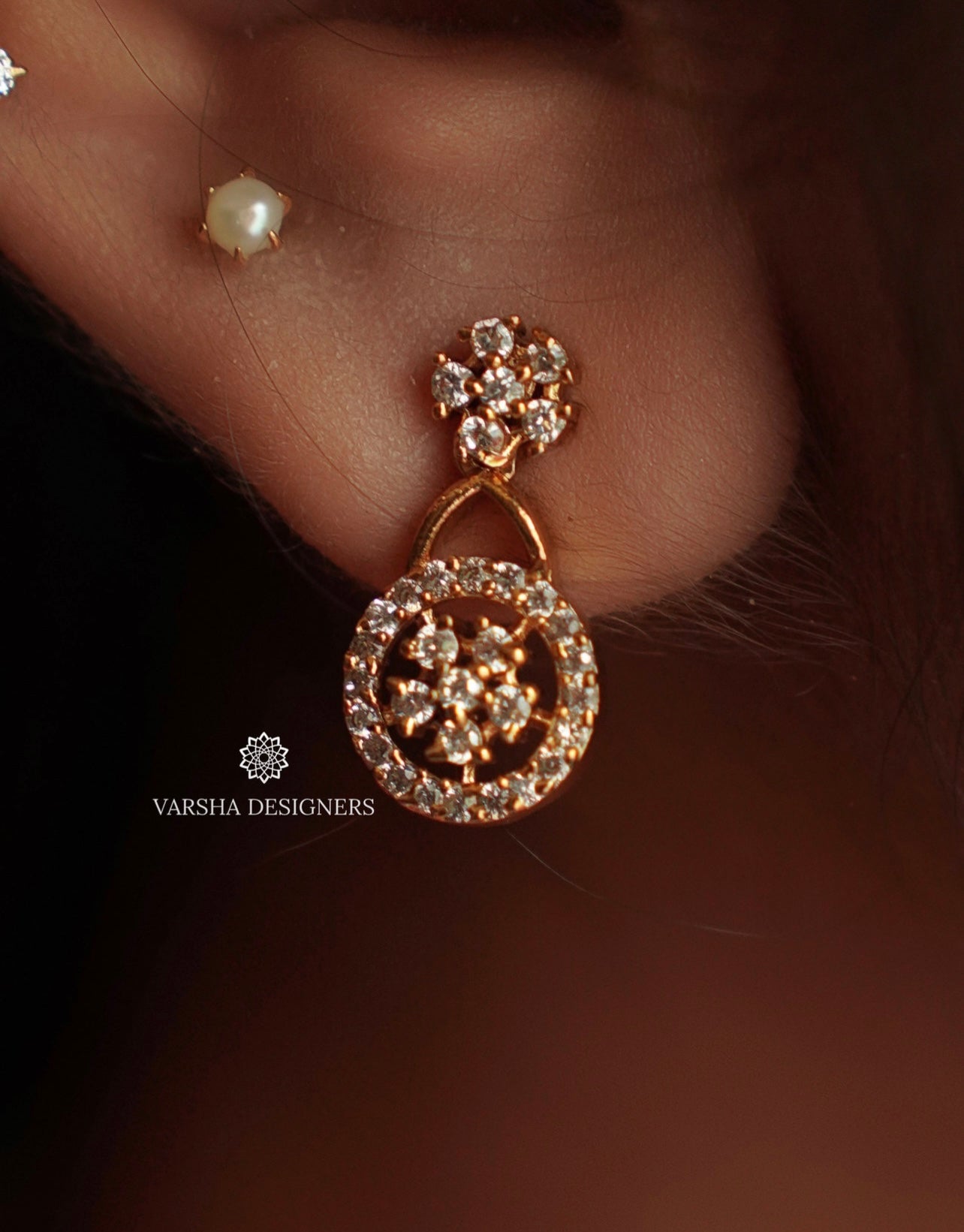 Light Weight Diamond Look White Stone Necklace