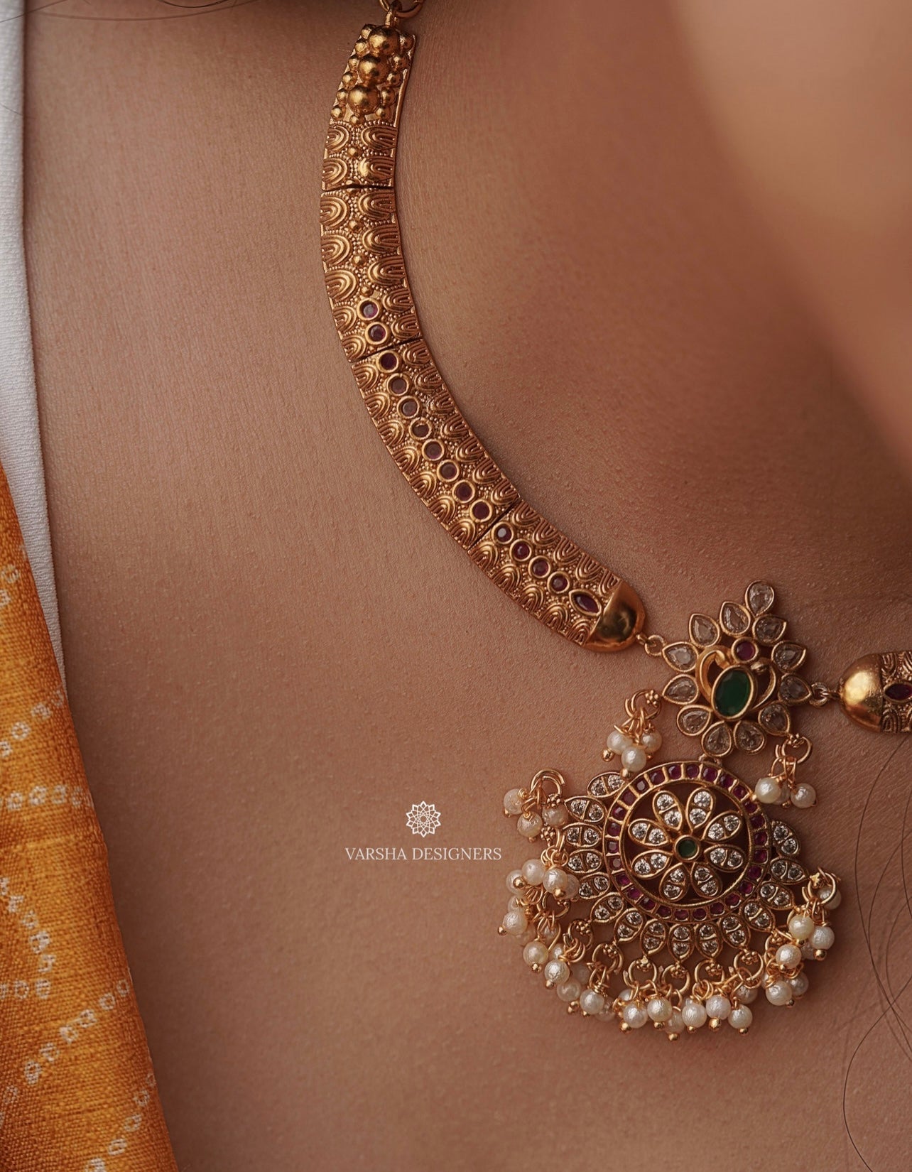Matte Finish Floral Necklace Set