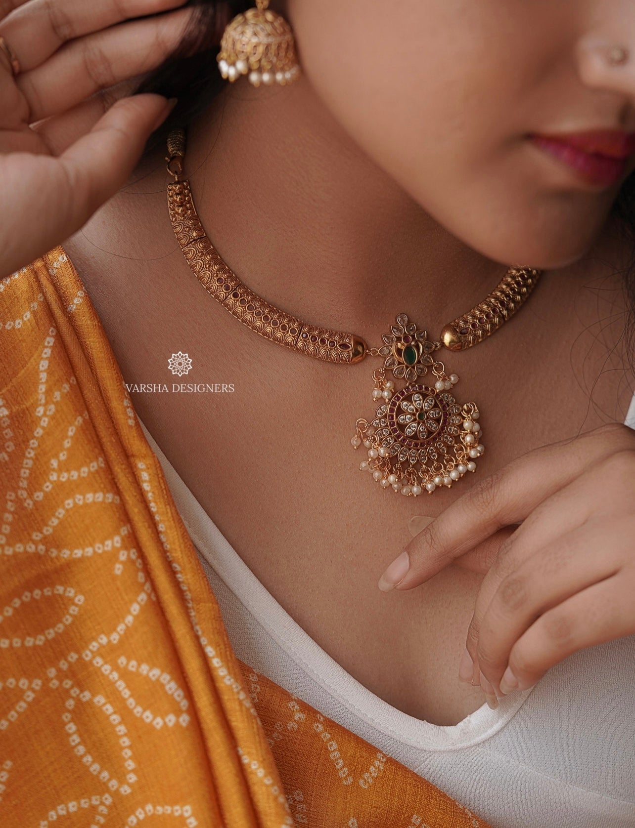 Matte Finish Floral Necklace Set