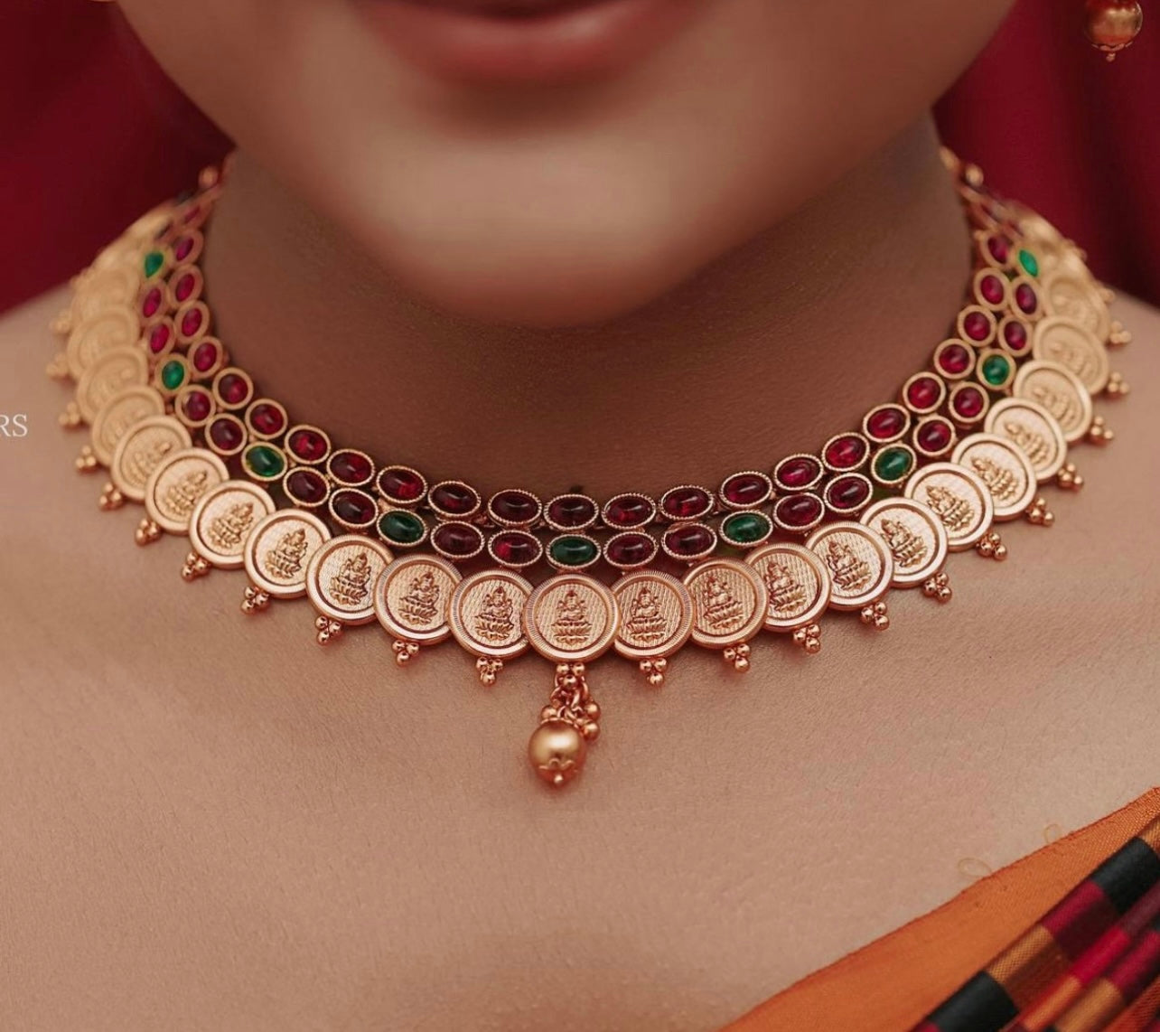 Matte Finish Ruby & Green Stone Kasumala