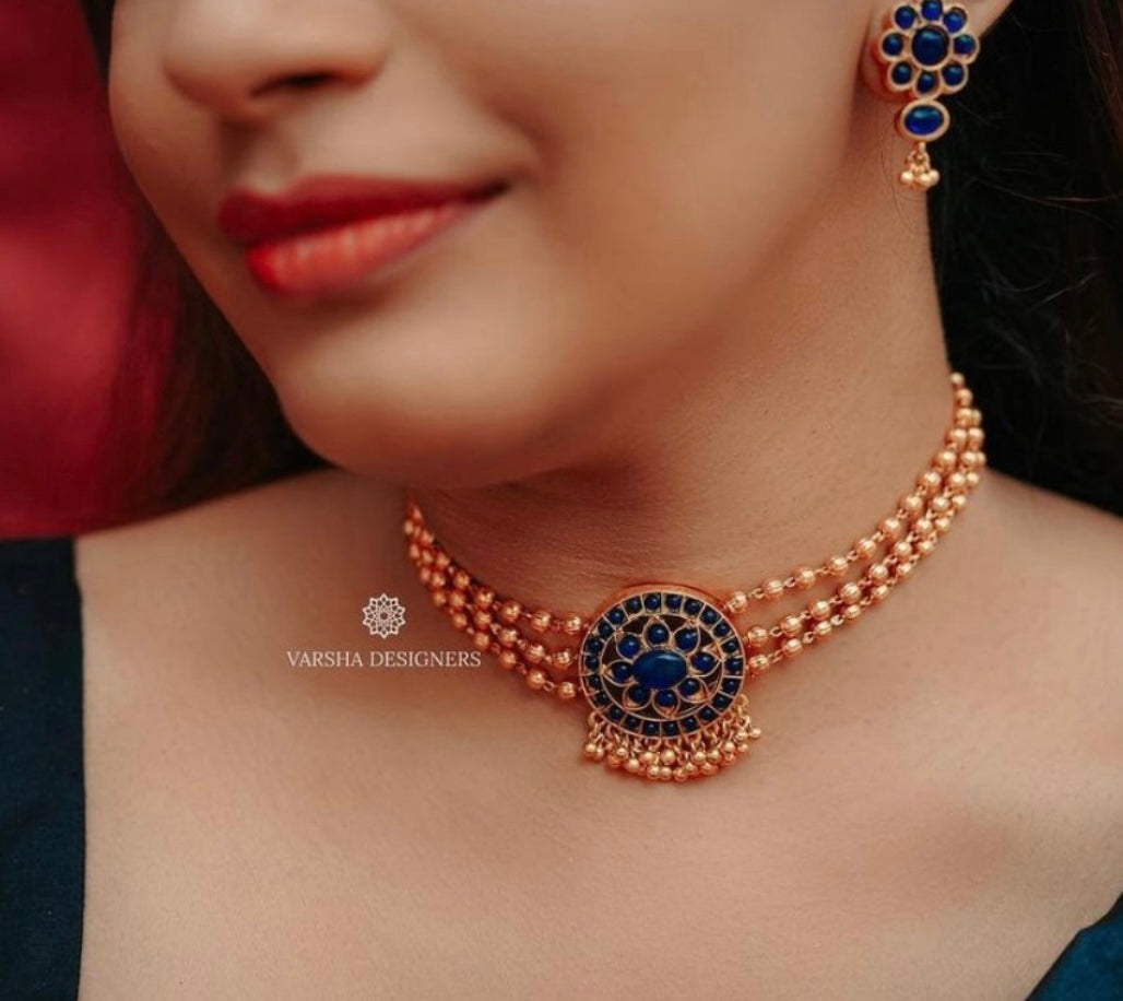 Matte Finish Sapphire Stone Choker