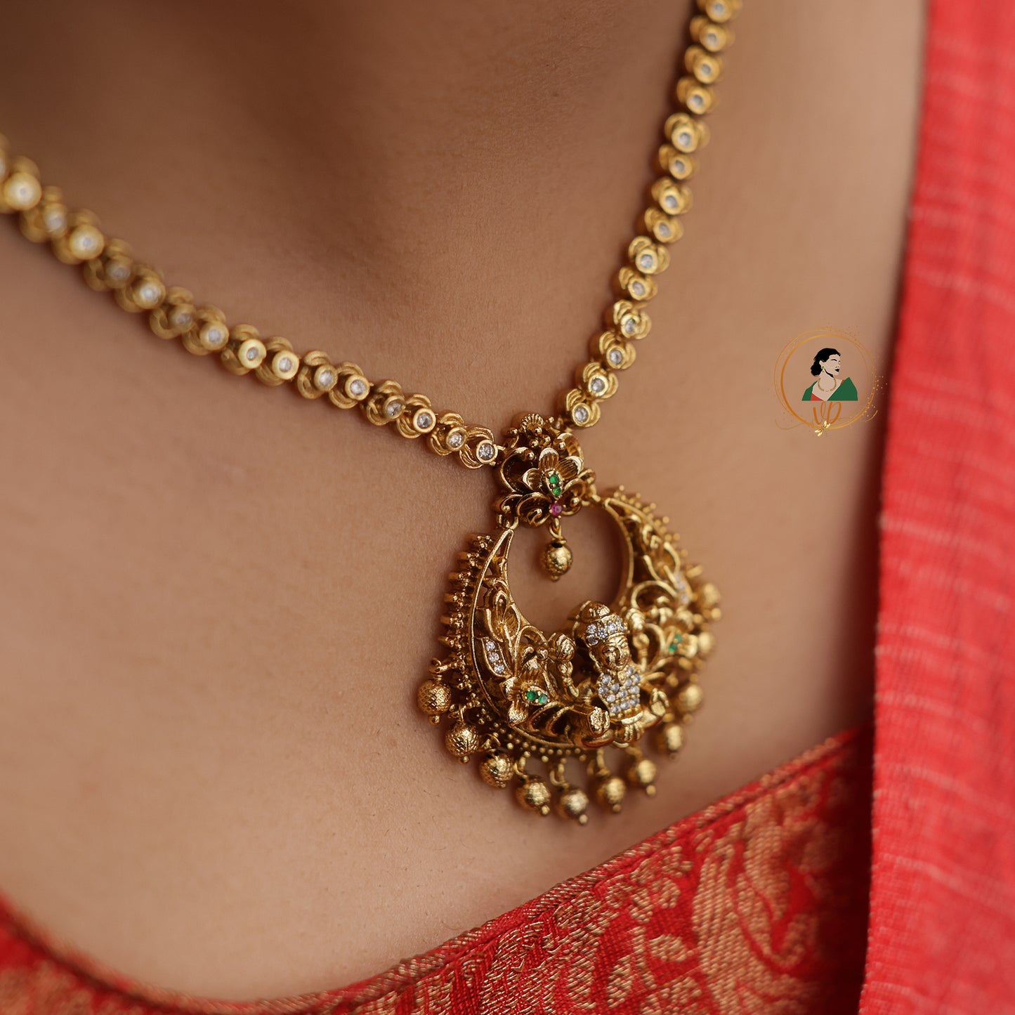 Nakshi Pendant White Stone Necklace Set