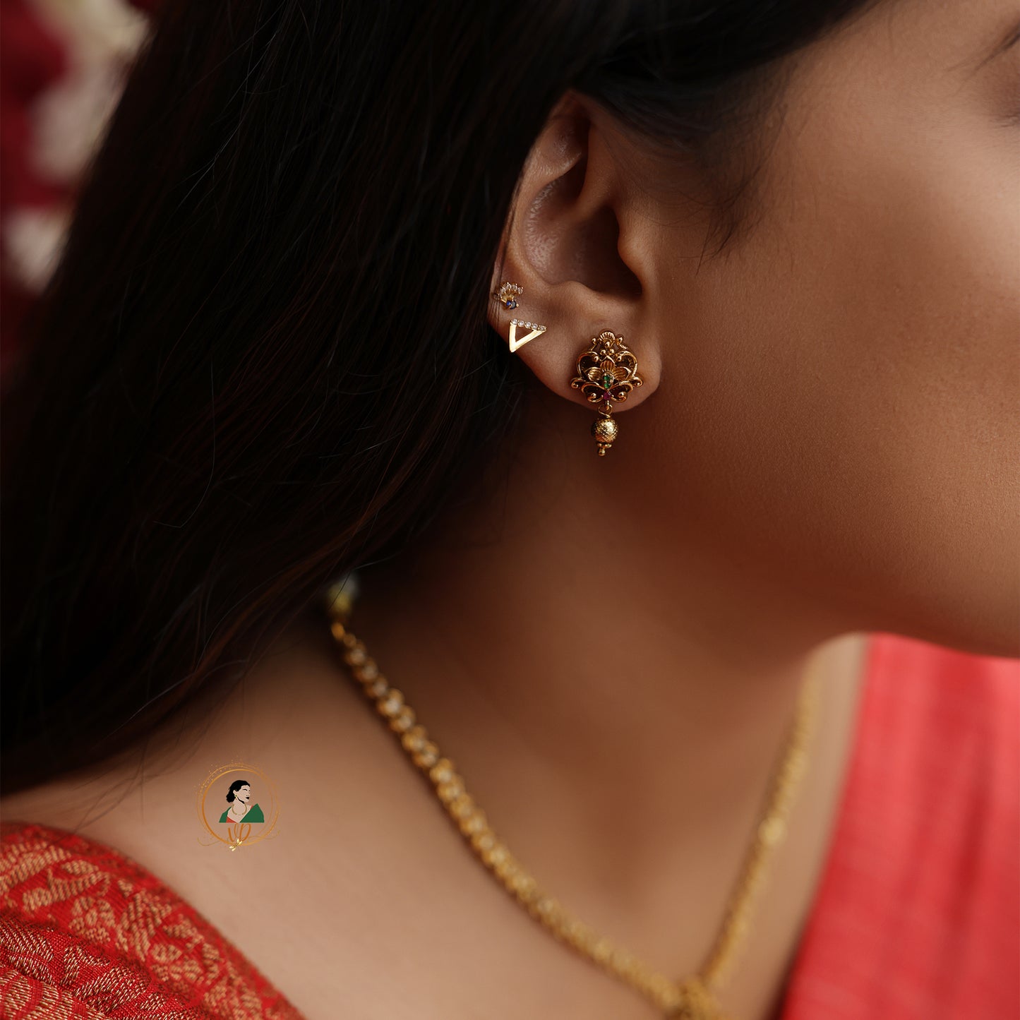 Nakshi Pendant White Stone Necklace Set