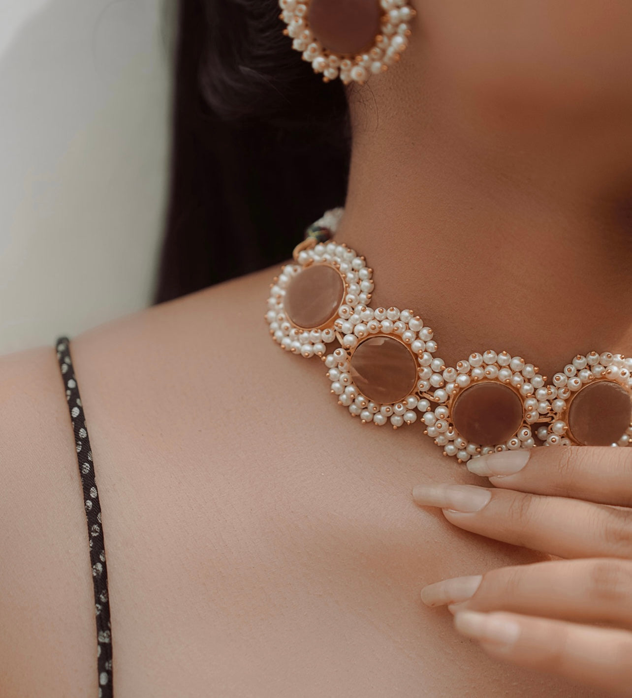 Russet Pearl Choker Set