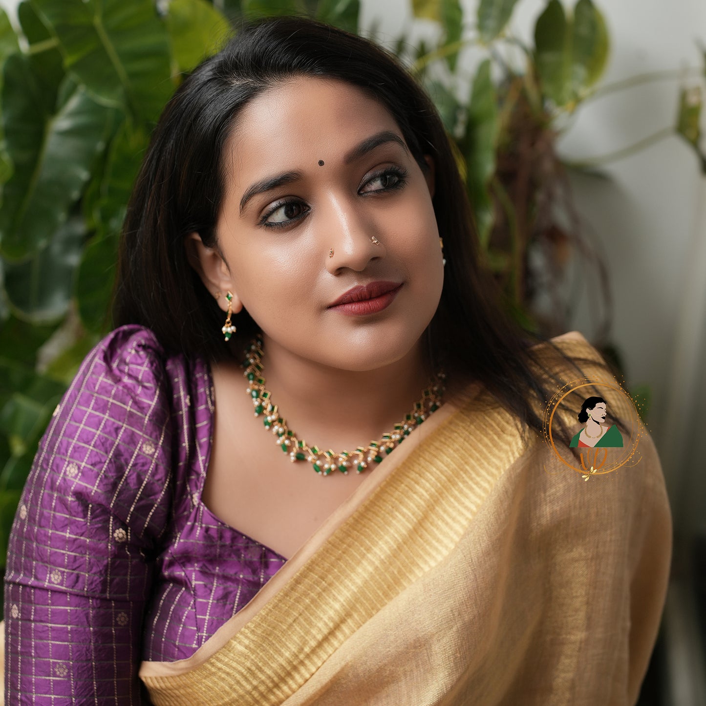 Simple Emerald Necklace Set