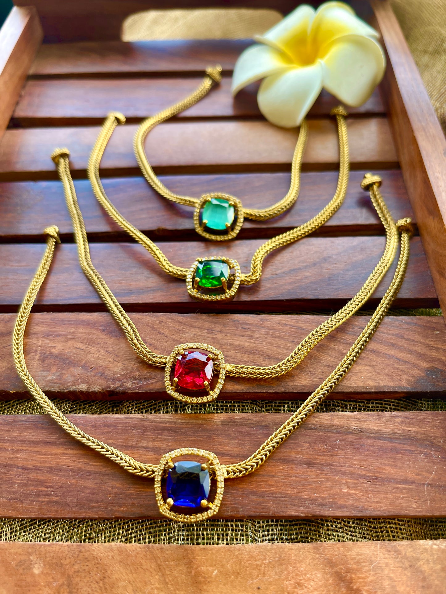 Simple Stone Choker