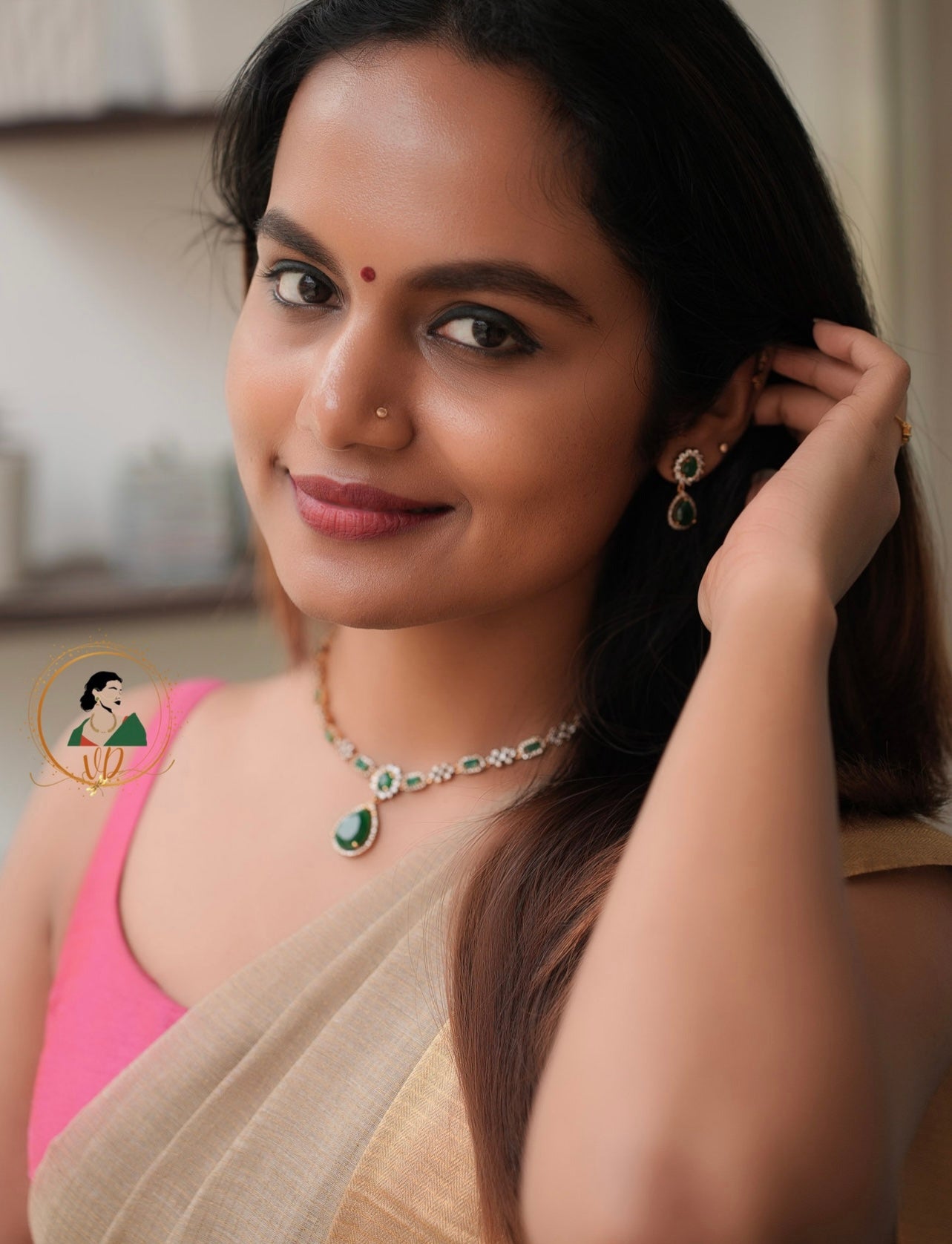 Tear Drop Emerald Stone Necklace Set