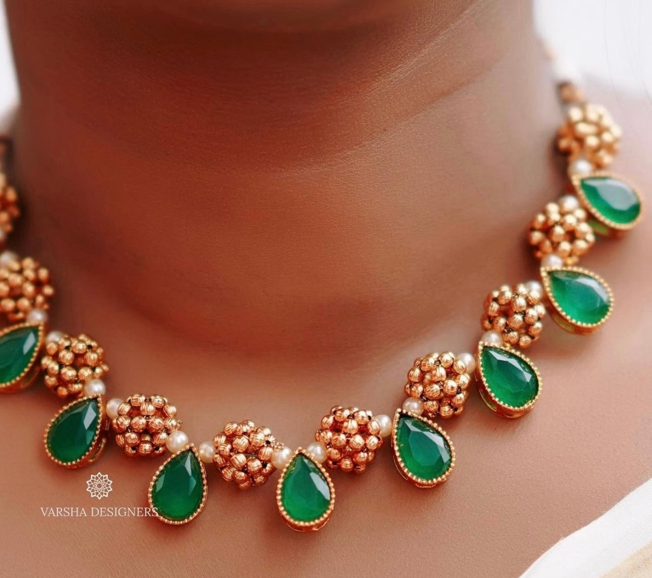 Teardrop Emerald Stone Necklace