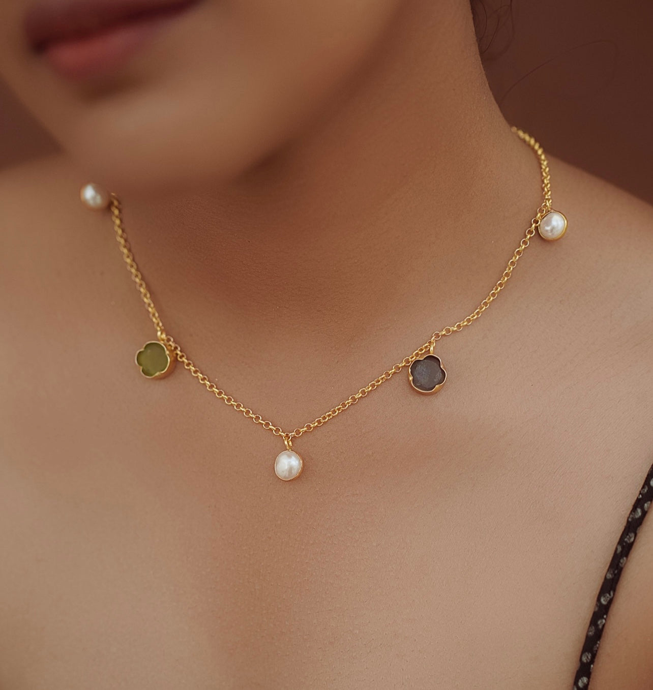 Thin Chain with Pearls & Stones