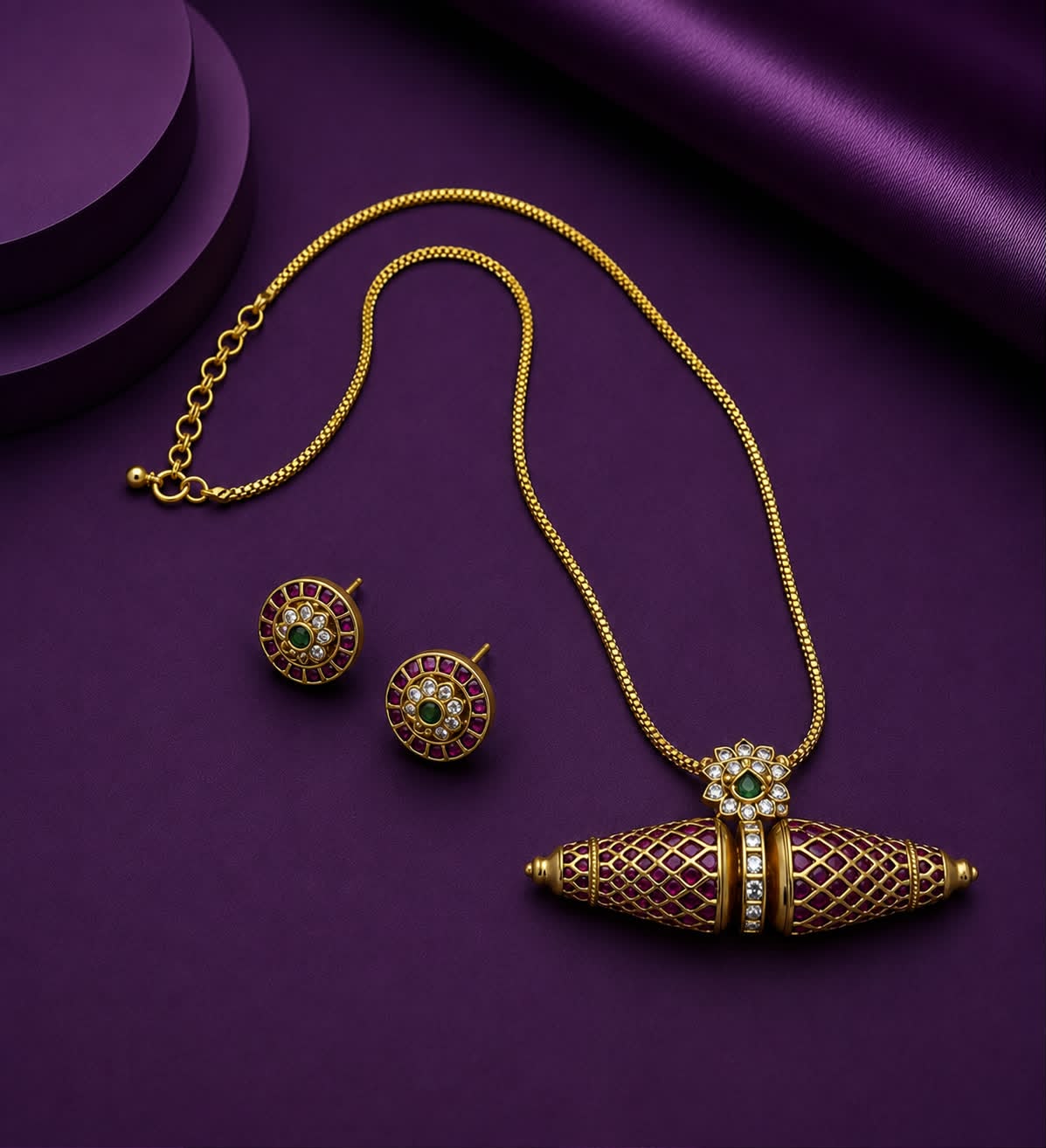 Stunning Kemp Pendant Set