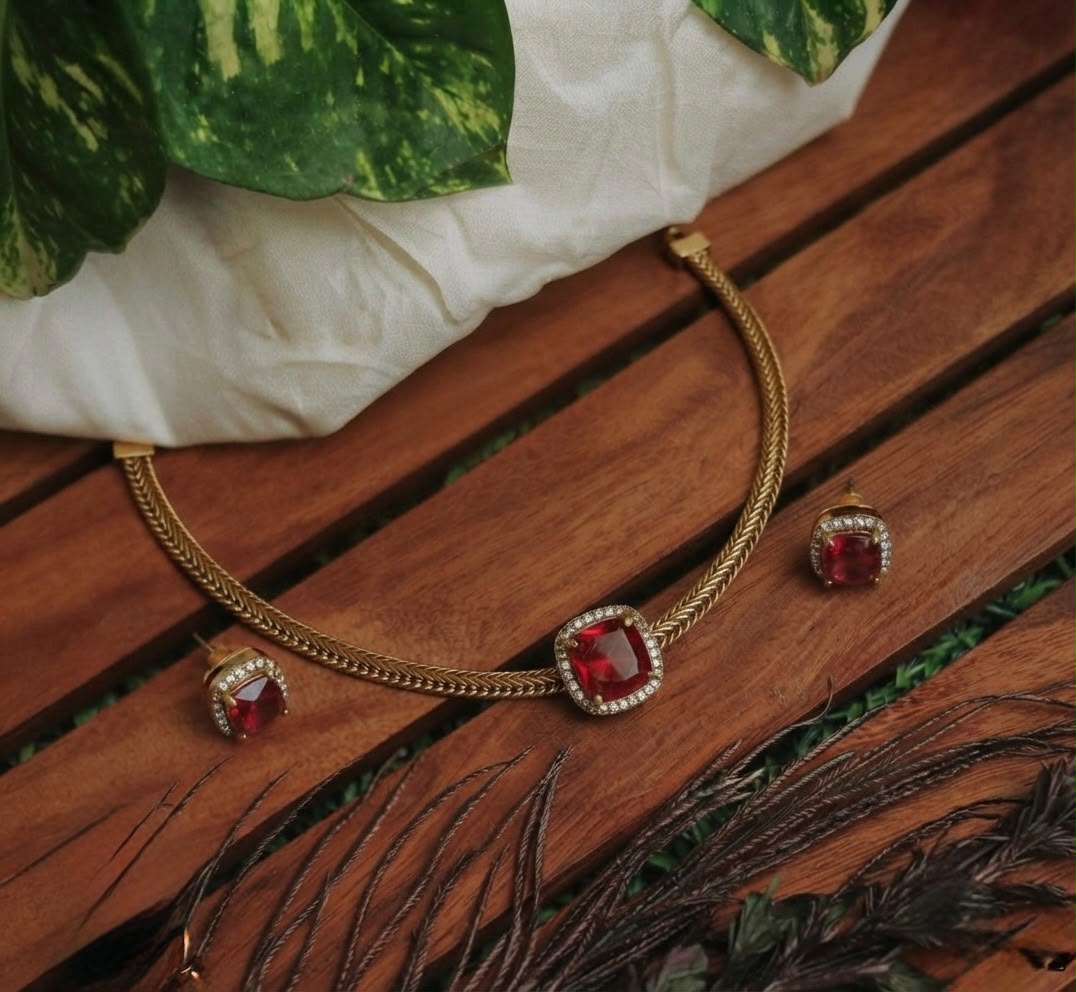 Simple Stone Choker