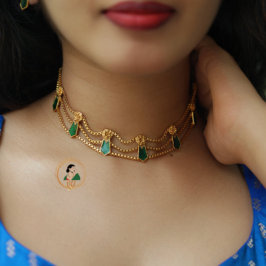 Simple Emerald Palakka Choker
