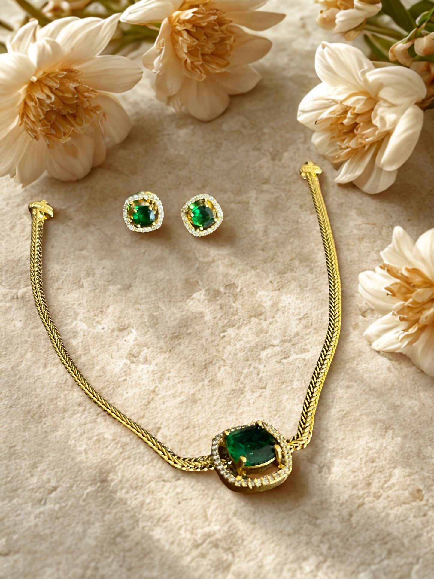 Simple Emerald Choker