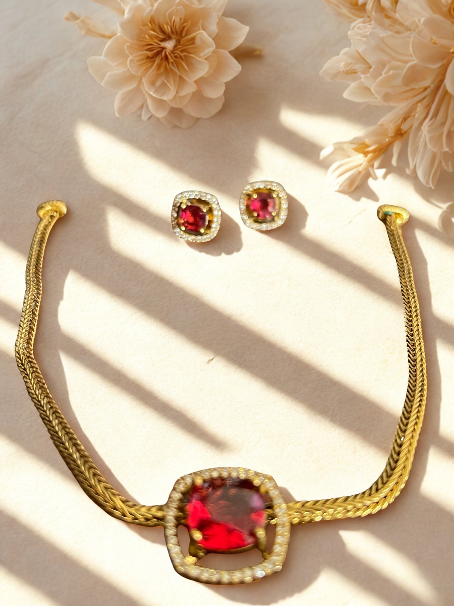 Deep Ruby Choker