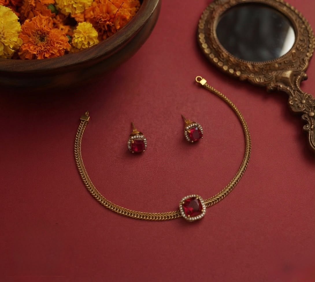 Simple Stone Choker