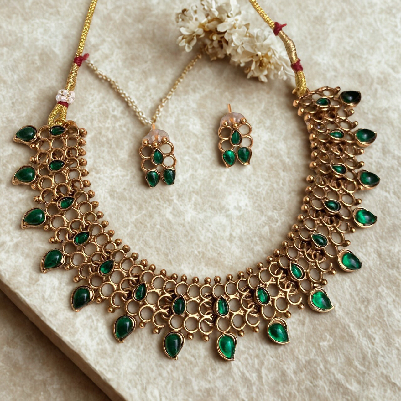 Gorgeous Emerald Grid Necklace Set