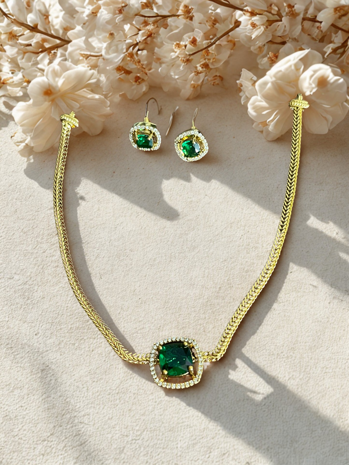 Simple Emerald Choker