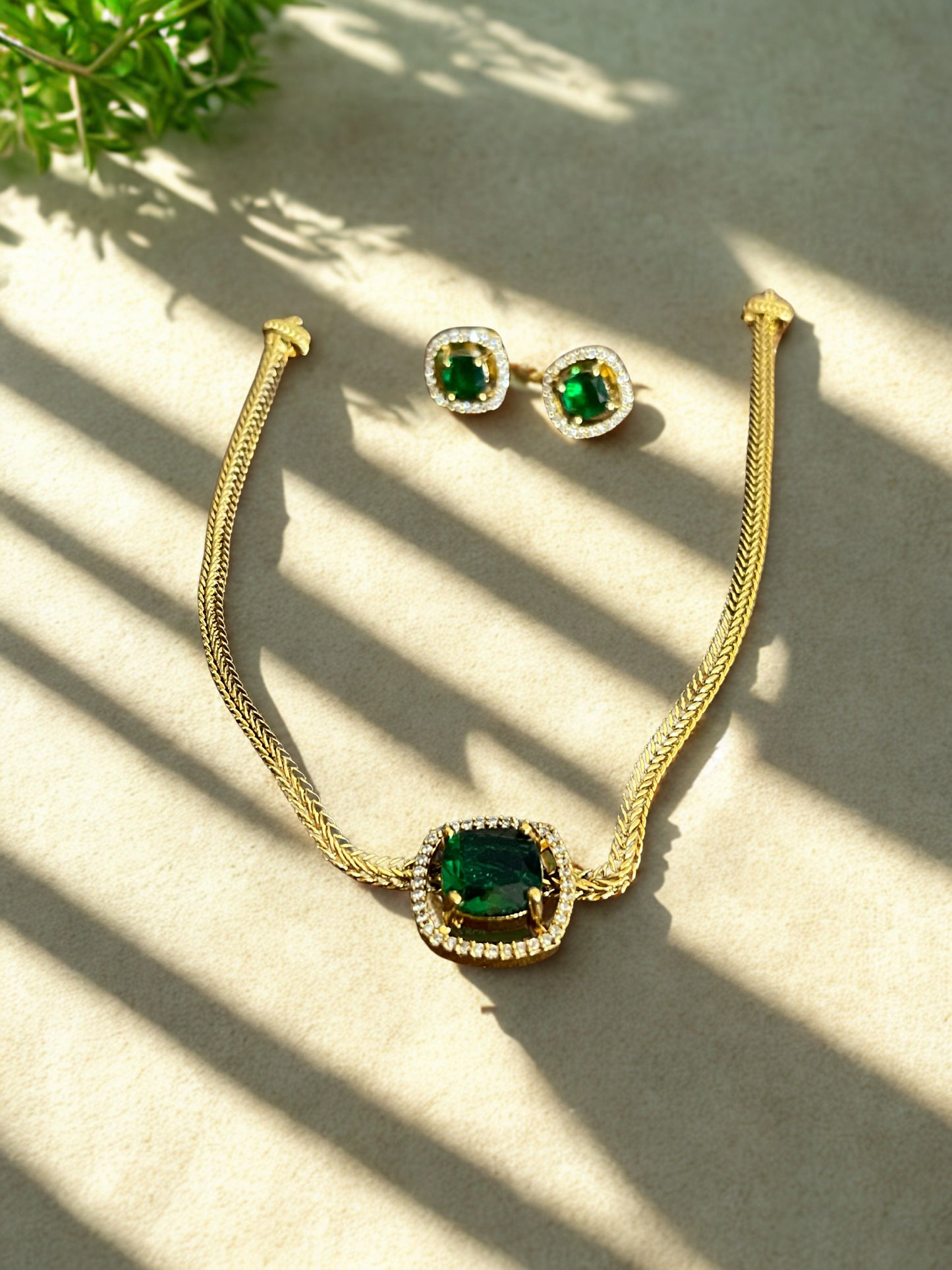 Simple Emerald Choker