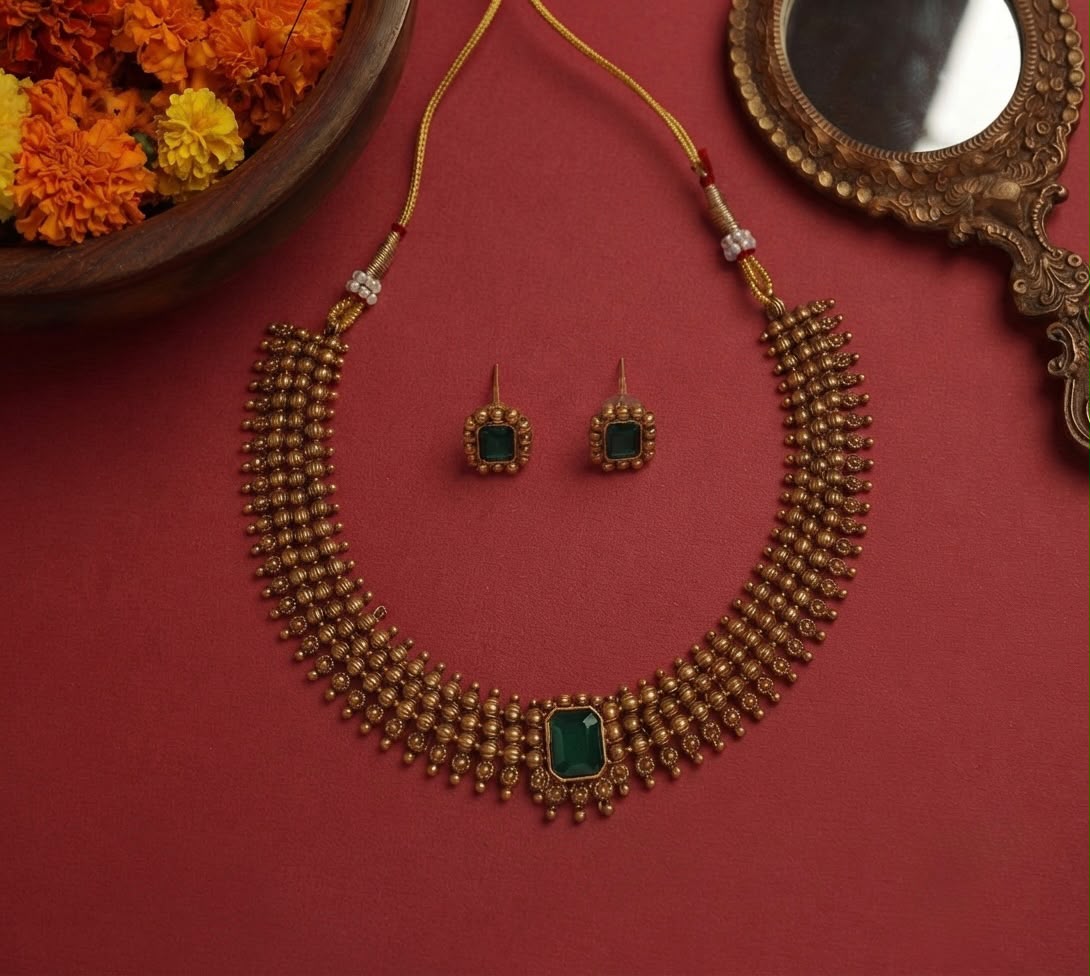 Simple Stone Necklace Set
