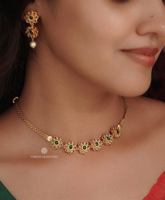 Floral Kemp Necklace Set