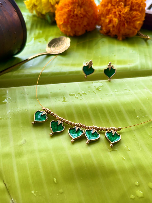 Gold Finish Invisible Palakka Necklace Set