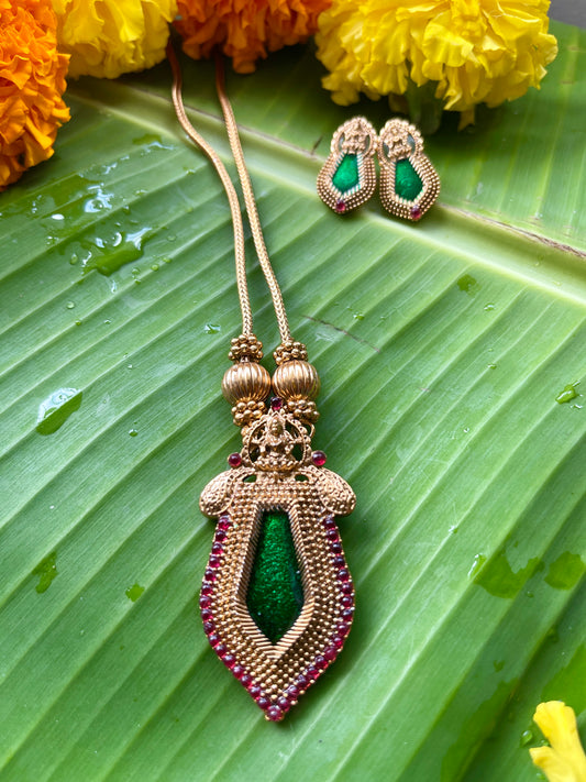 Gold Finish Nagapadam Pendant Chain