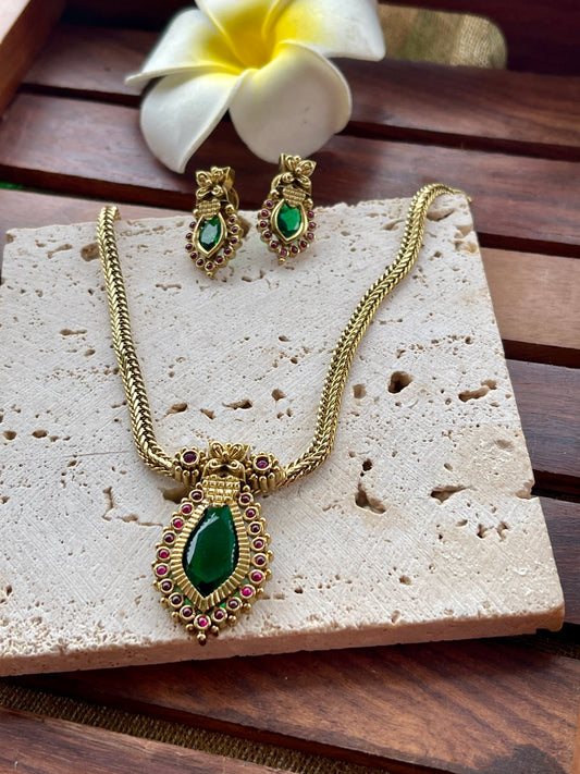 Gold Look Alike Palakka Necklace