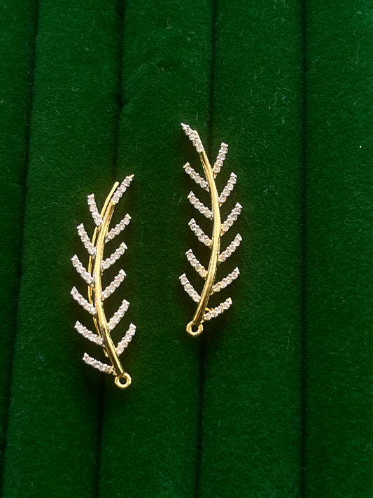 WHITE STONE EAR CUFF/ EARRINGS