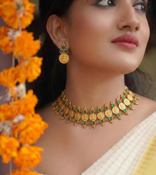 Emerald Kasu Choker
