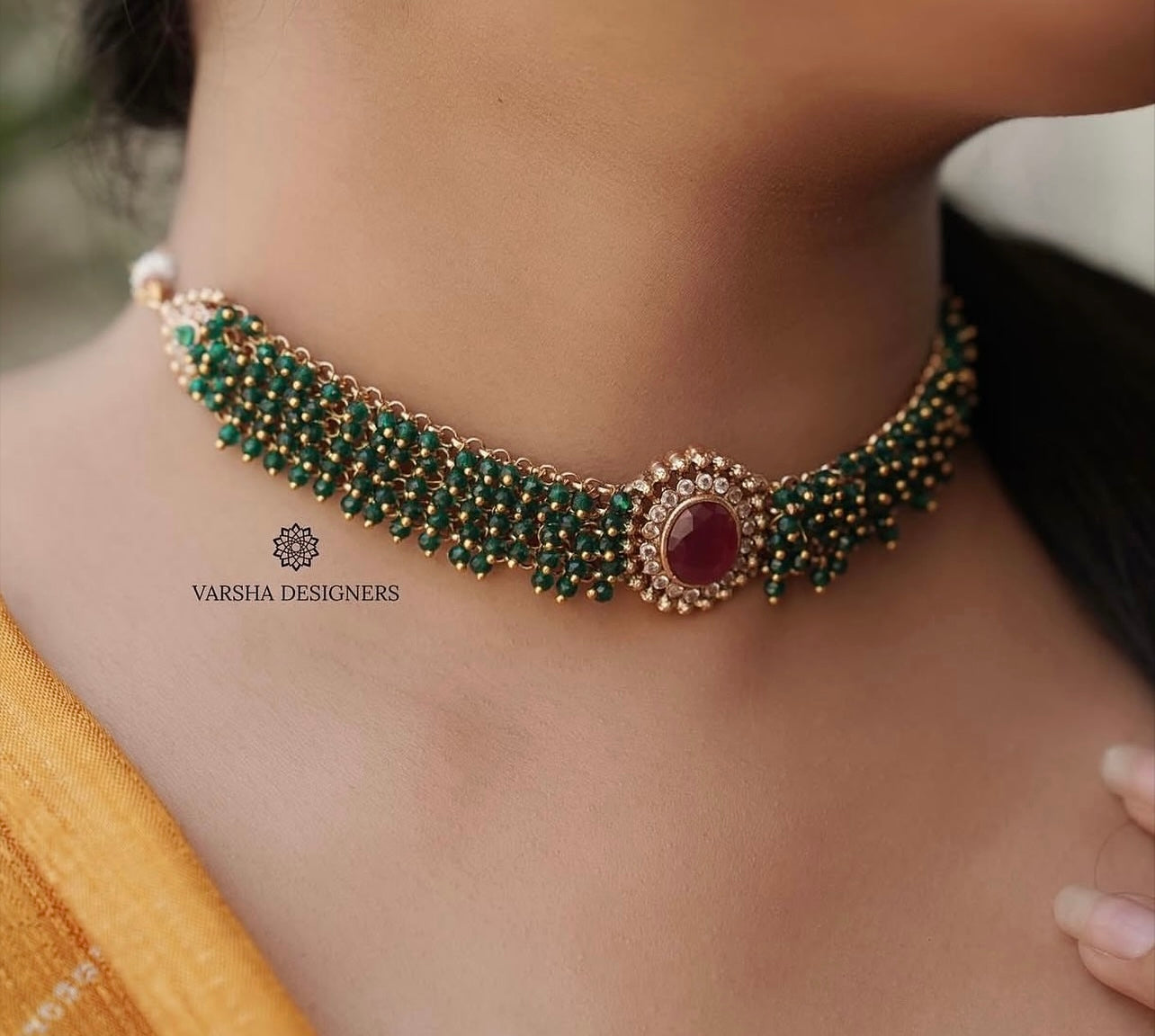 Emerald Gungru Choker