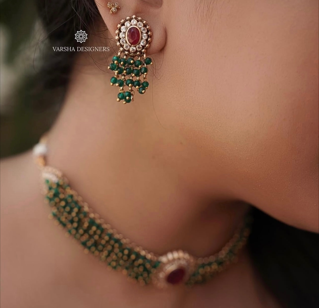 Emerald Gungru Choker