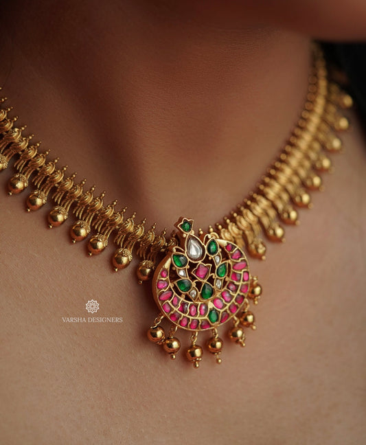 Jadau Kundan Chaand Pendant Necklace